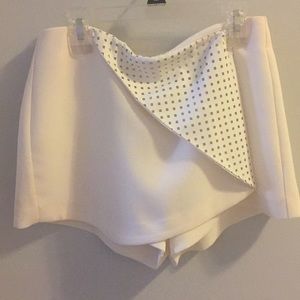 BCBG cream shorts